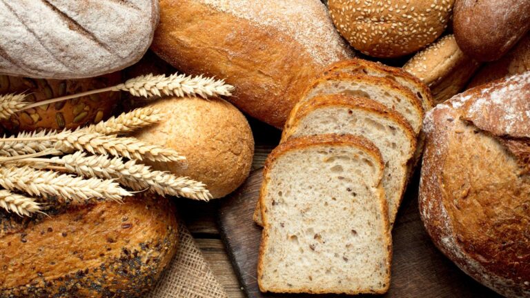 8 υποκατάστατα ψωμιού για να μειώσετε την πρόσληψη υδατανθράκων και να αυξήσετε την πρόσληψη βιταμινών